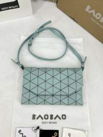 Picture of Issey Miyake Handbags _SKUfw163677917fw